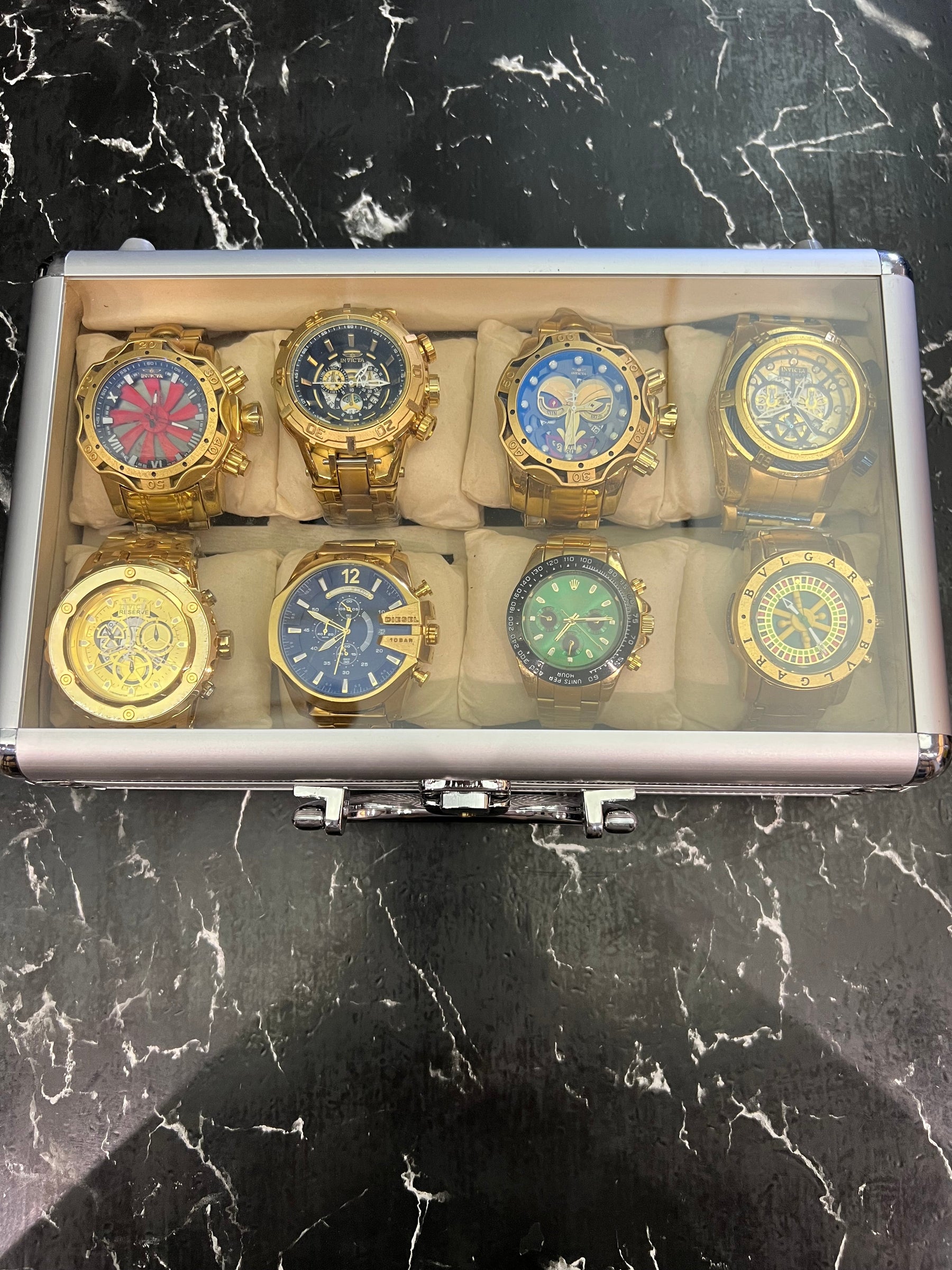 MALETA COM 8 RELÓGIOS