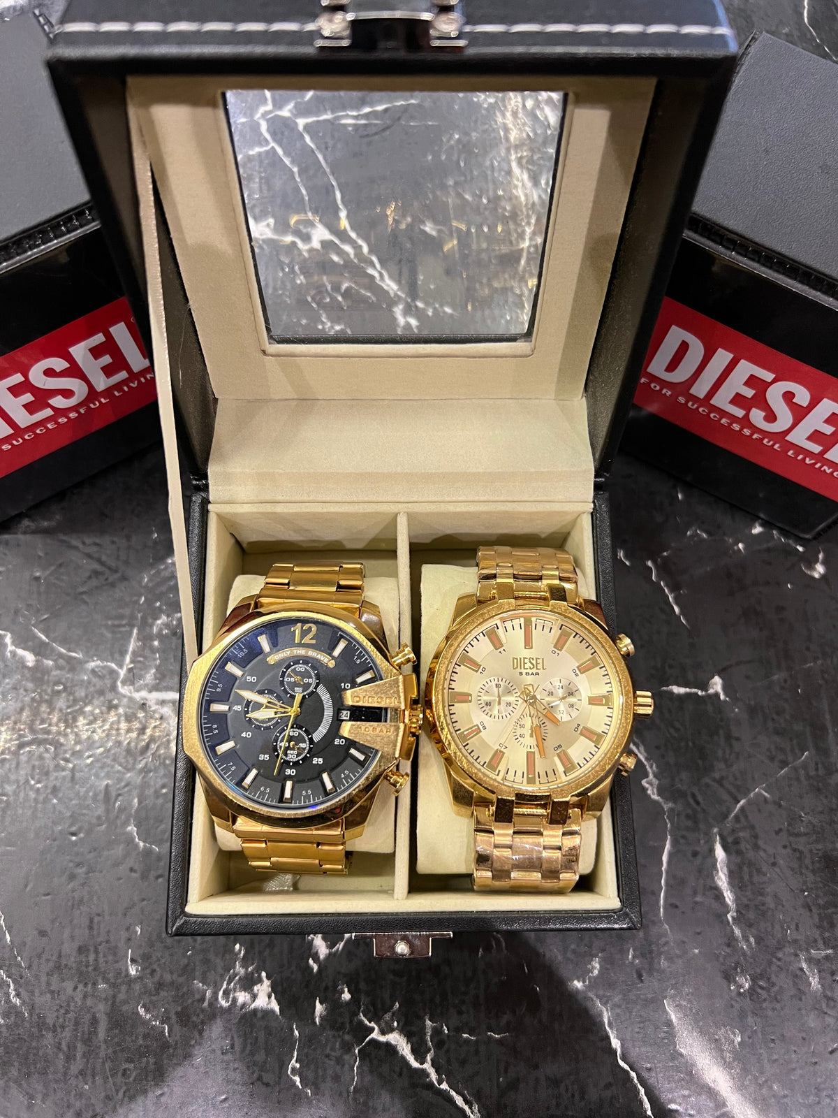 MALETA COM 2 RELÓGIOS