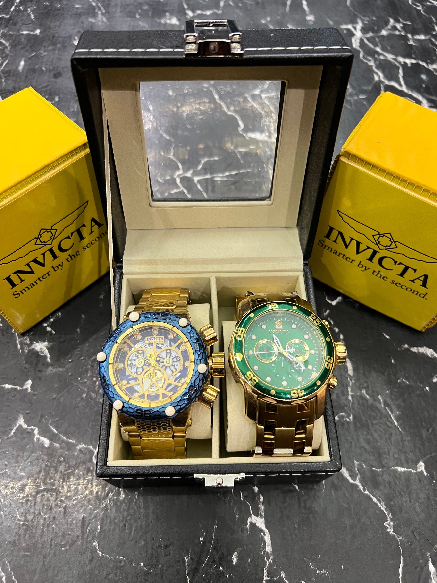 MALETA COM 2 RELÓGIOS