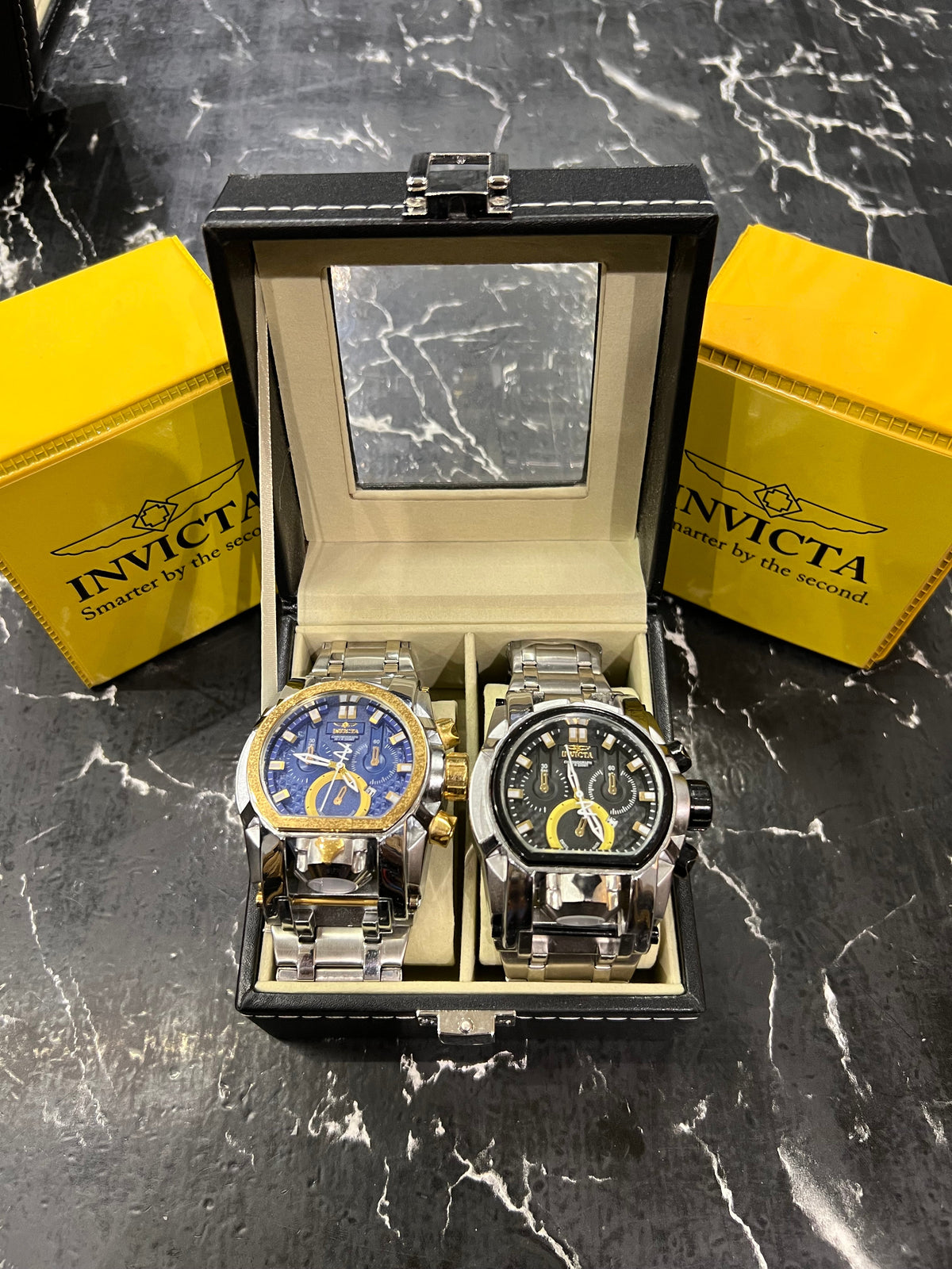 MALETA COM 2 RELÓGIOS