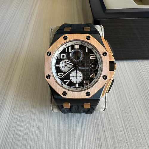 AUDEMARS PIGUET ROYAL OAK OFFSHORE PRETO ROSE BRANCO 43MM