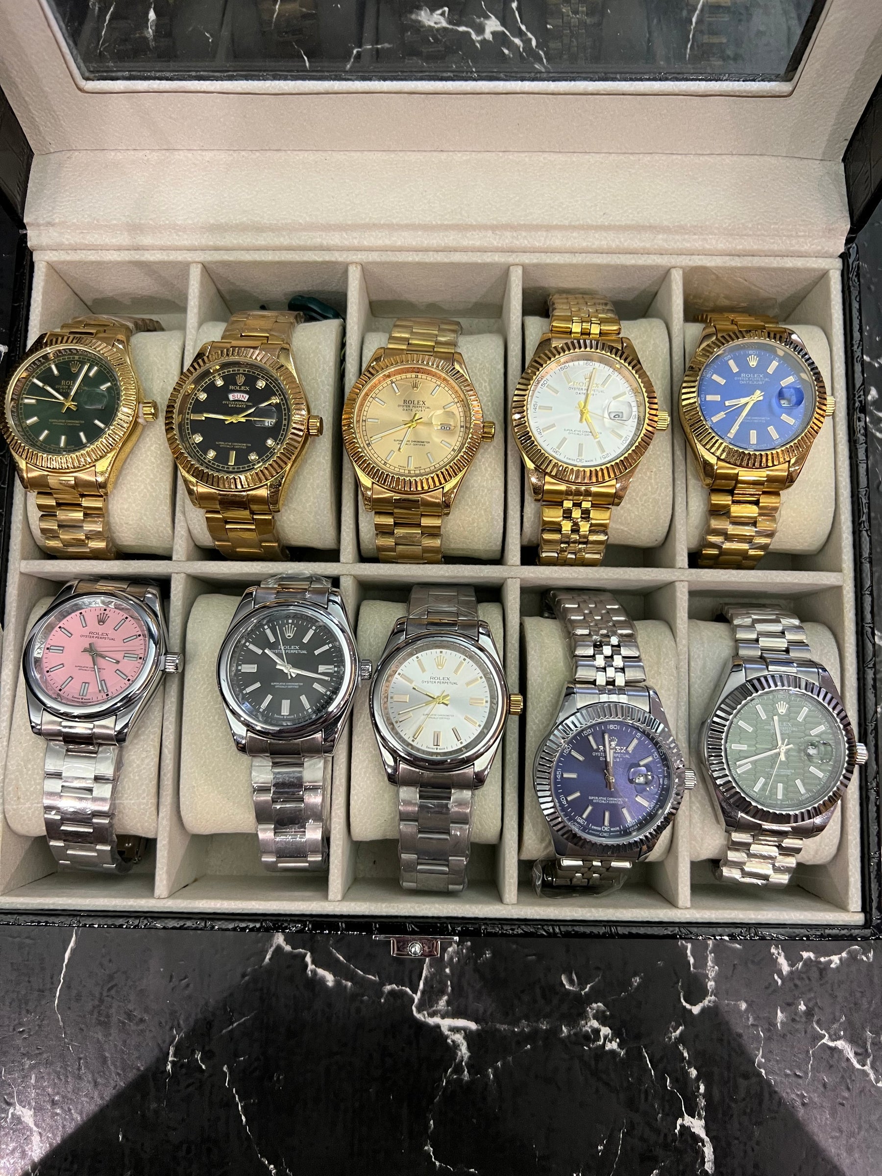 MALETA COM 10 RELÓGIOS