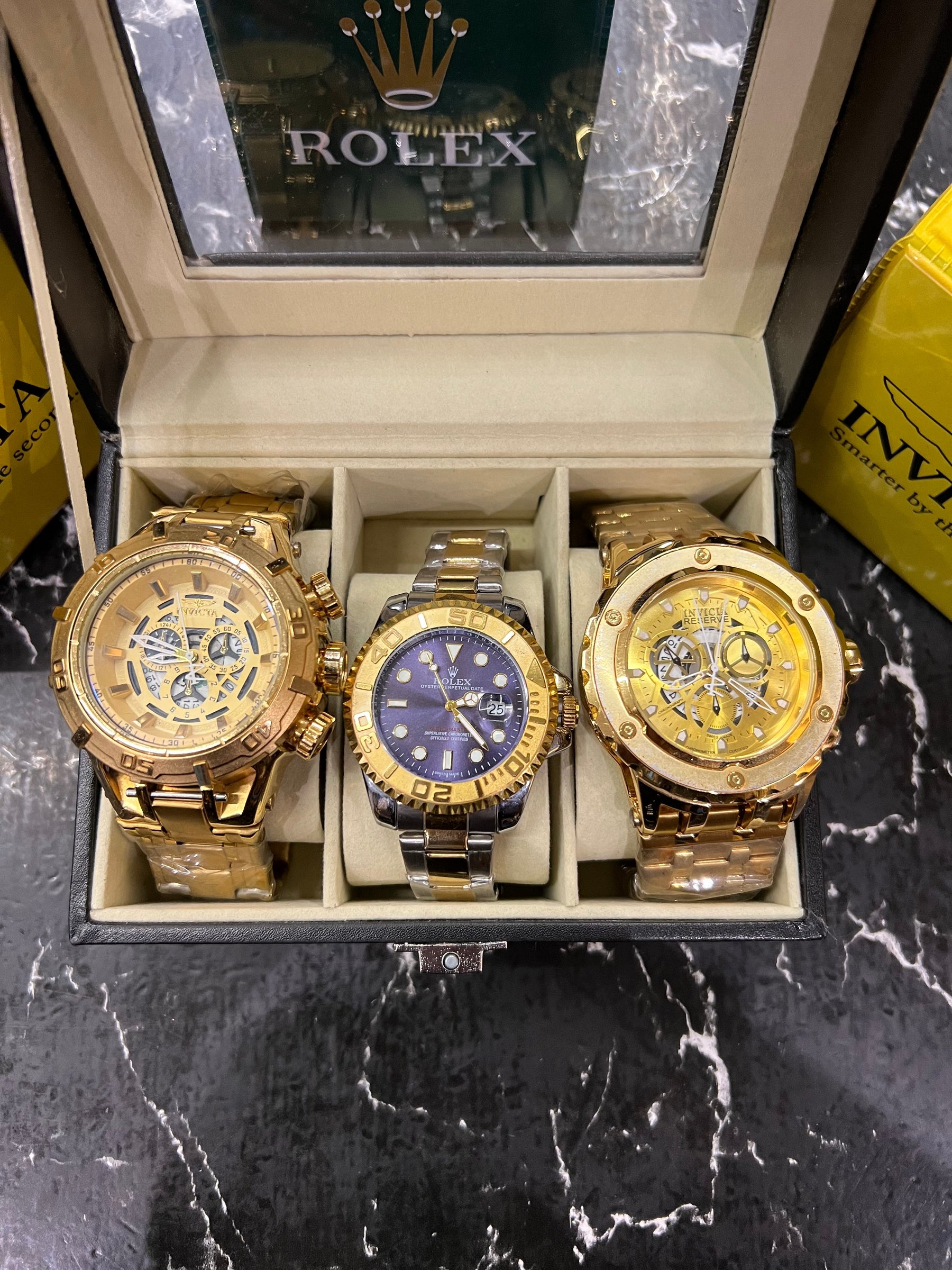 MALETA COM 3 RELÓGIOS